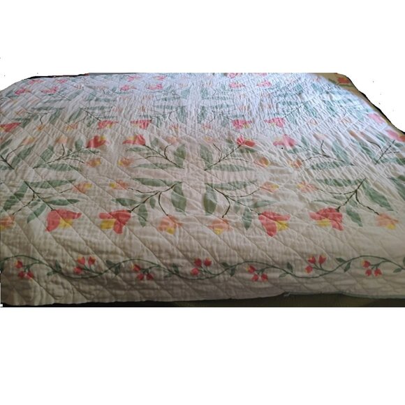 Tulip Motif Vintage Full Size Spread / Cutter Material - Picture 10 of 10